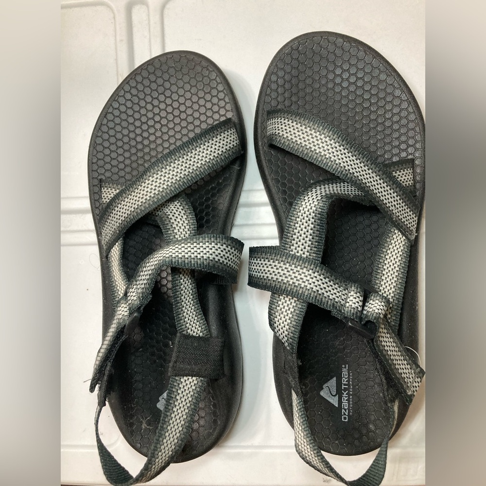 Ozark Trail Black and Gray Mens Sandals